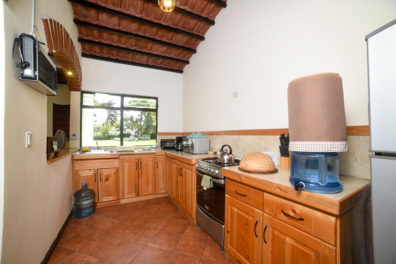 Villas Jucanya Super Higienizadas Panajachel Exteriér fotografie